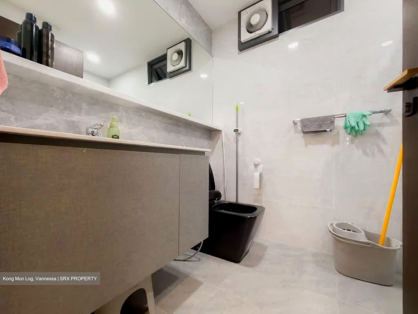 The Brownstone (D27), Condominium #554974501